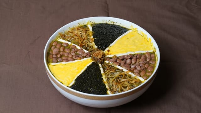 آش رشتهٔ محلی