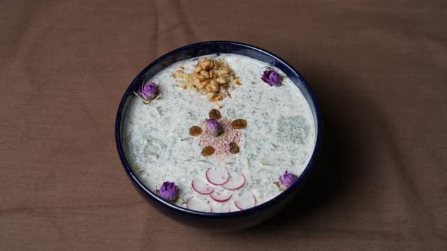 ماست چکیدهٔ موسیر محلی